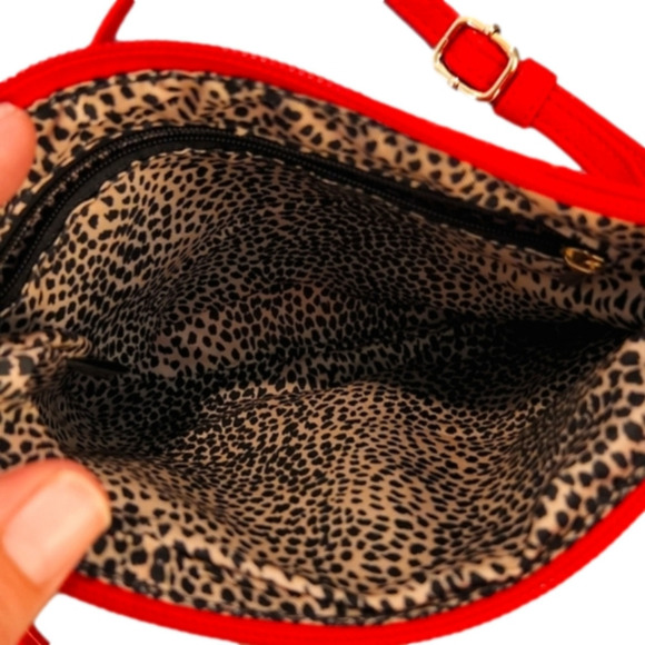 NWOT Womens Small Red Multiple Compartments Crossbody Bag - Picture 7 of 12